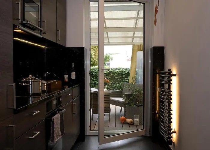 Md-7 Lutherstrasse 15 - Luxus-wasserbett-smarttv-terrasse-2schlafzimmer アパート マクデブルク